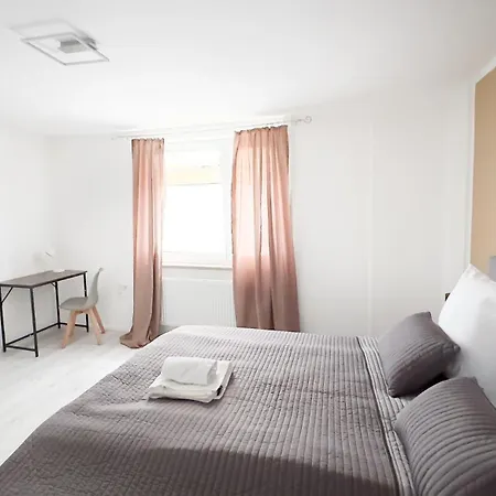 Nahe Rathaus&dom - 1,5-, 2- Oder 3 Zkb-apartments Im Zentrum Apartment *