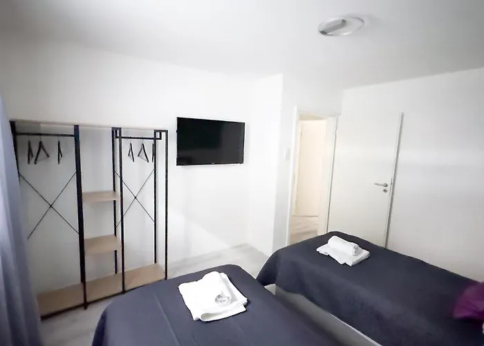 Apartment Nahe Rathaus & Dom - 1,5-, 2- Oder 3 Zkb-apartments Im Zentrum Augsburg